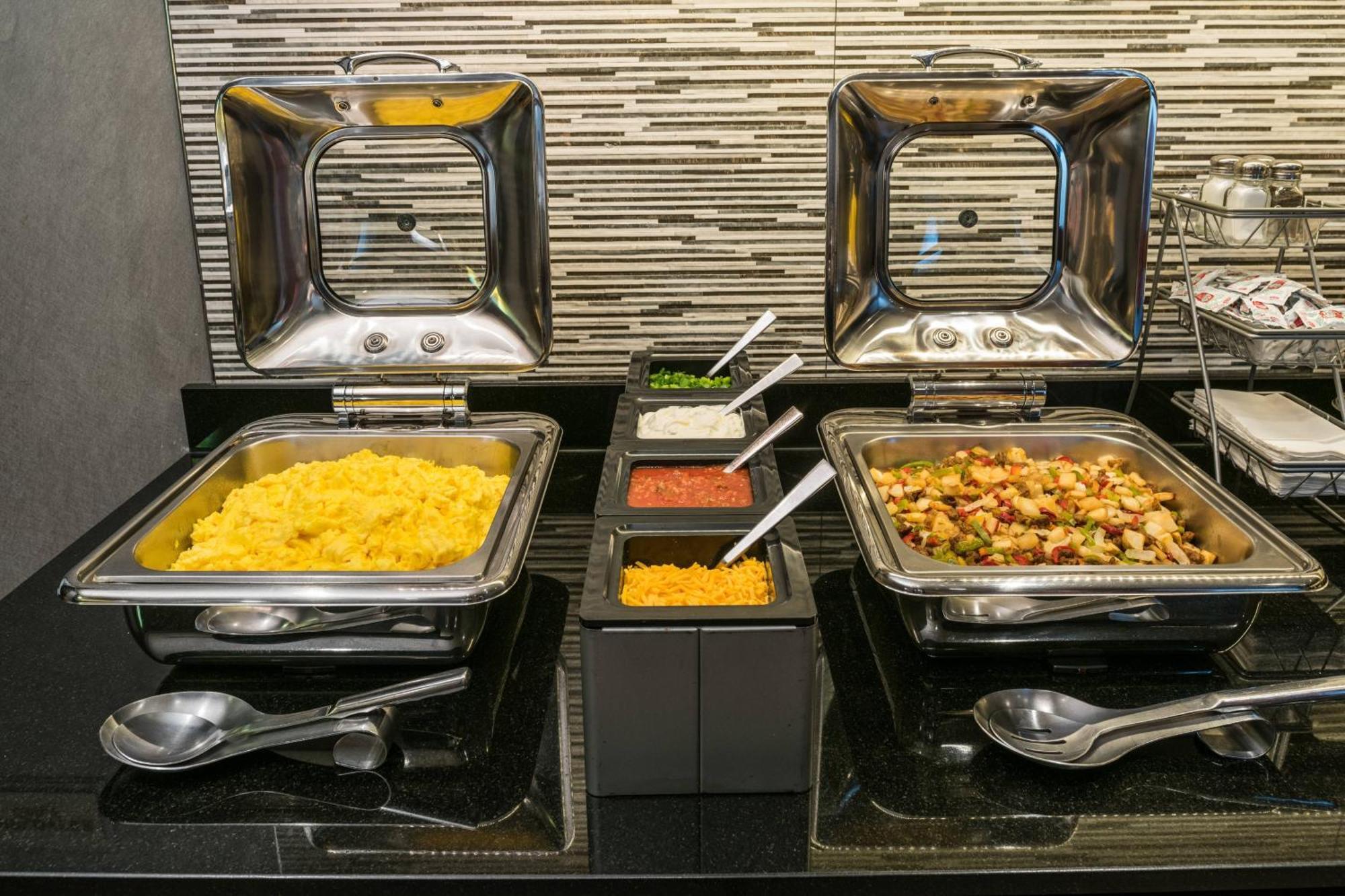 Residence Inn By Marriott Boston Нийдъм Екстериор снимка