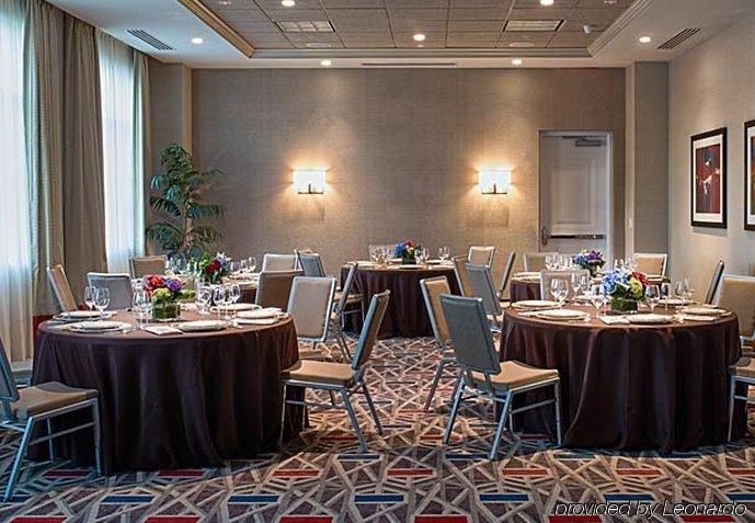 Residence Inn By Marriott Boston Нийдъм Екстериор снимка