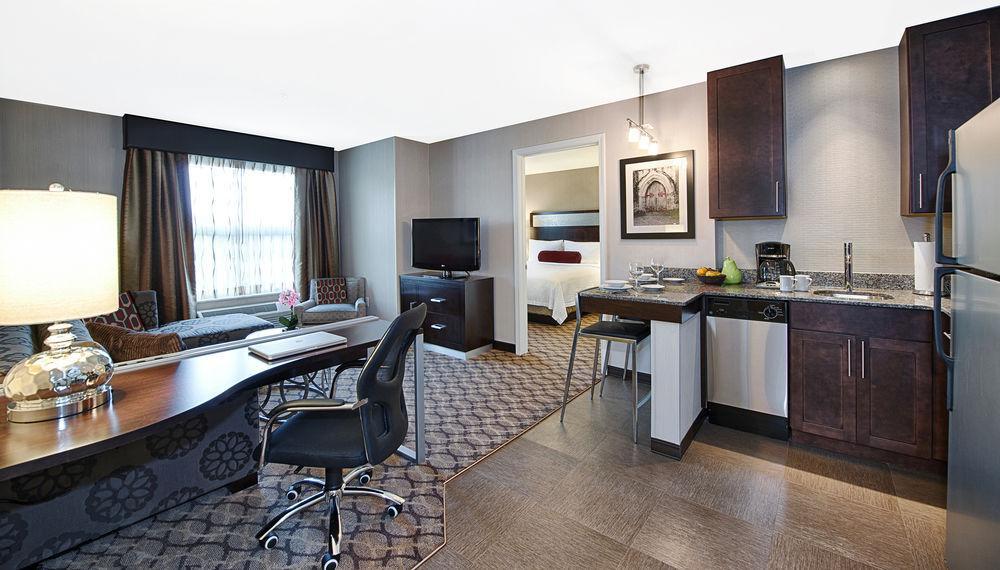Residence Inn By Marriott Boston Нийдъм Екстериор снимка